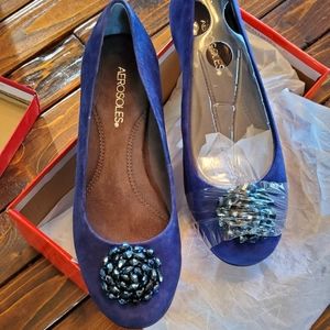 New blue suede pumps! AEROSOLES!